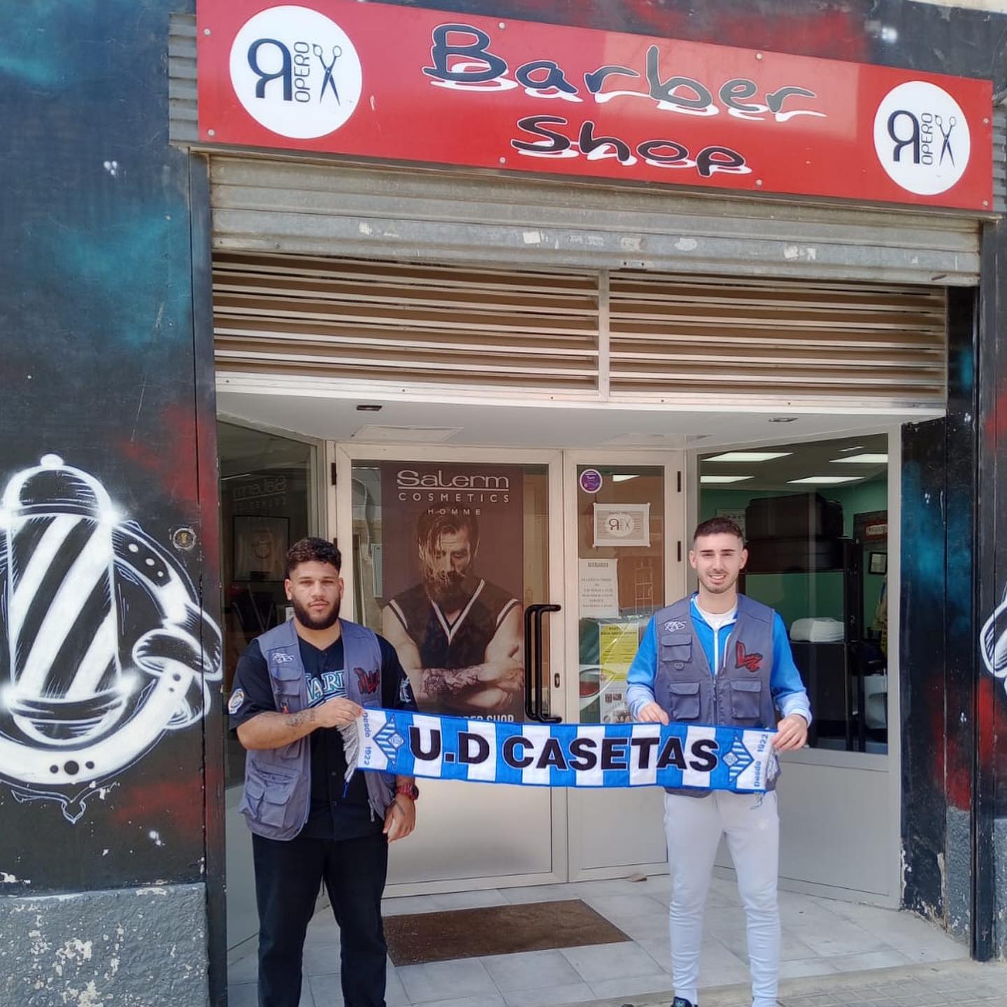 Historia Ropero Barber Shop: Más allá de la peluquería - escena 5