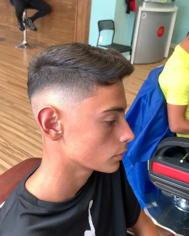 Corte degradado masculino en Ropero Barber Shop